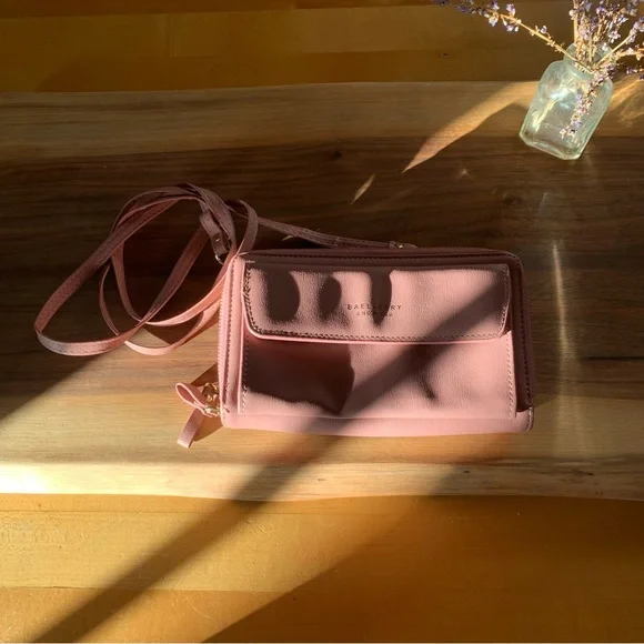 Pink Faux Leather Crossbody Ziparound Wallet Purse Bag Gold Hardware - Picture 2 of 10